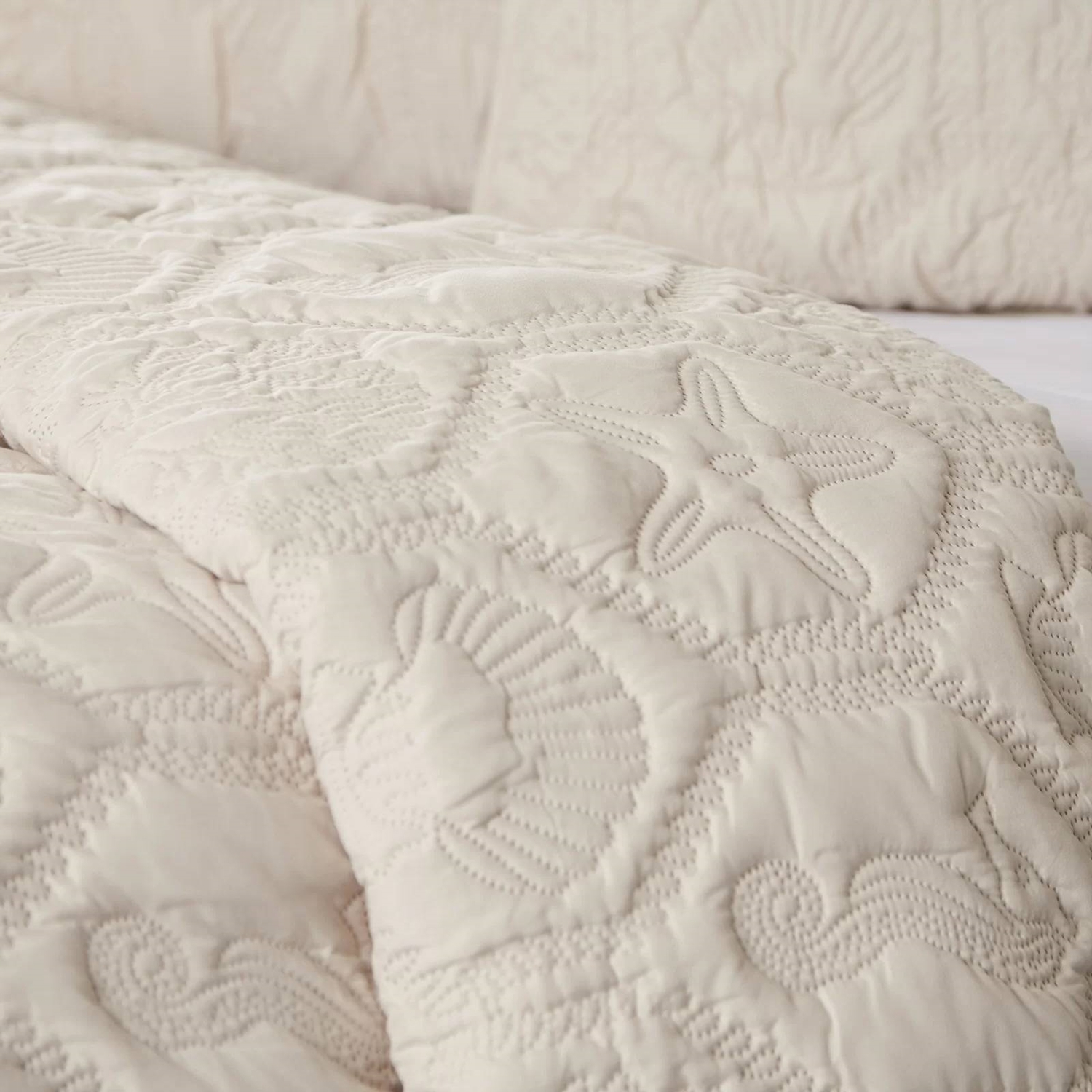 King size Coastal Beach Starfish Seashells Sea Horse Sand Tan 3-Piece Quilt Set - Image 2